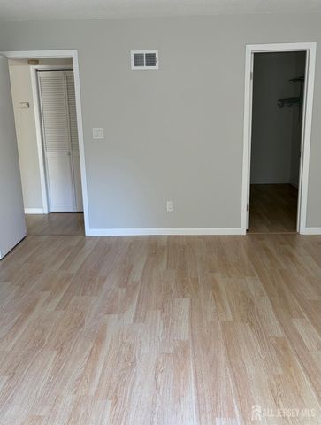 43 deerberry Lane, South Brunswick, NJ 08852