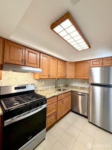 43 deerberry Lane, South Brunswick, NJ 08852