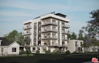 13559 Burbank Boulevard, Van Nuys, CA 91401