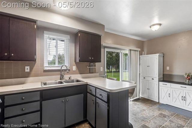20790 Shoreview Street, Clinton Township, MI 48035