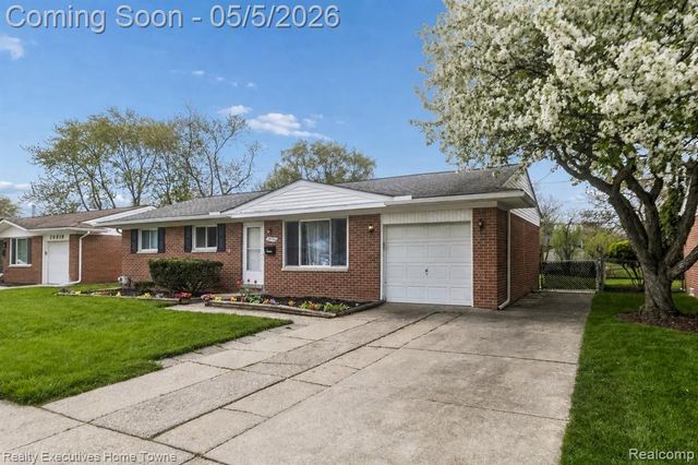 20790 Shoreview Street, Clinton Township, MI 48035