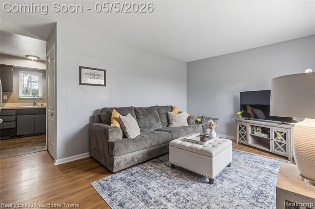 20790 Shoreview Street, Clinton Township, MI 48035