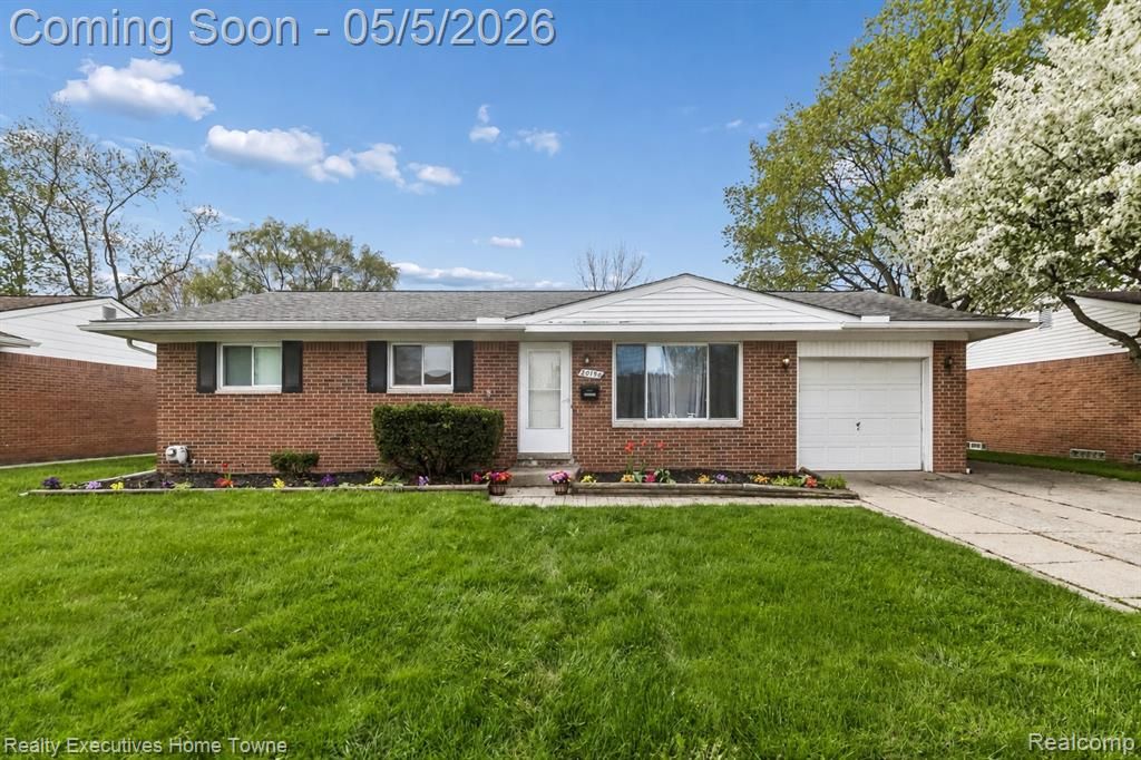 20790 Shoreview Street, Clinton Township, MI 48035