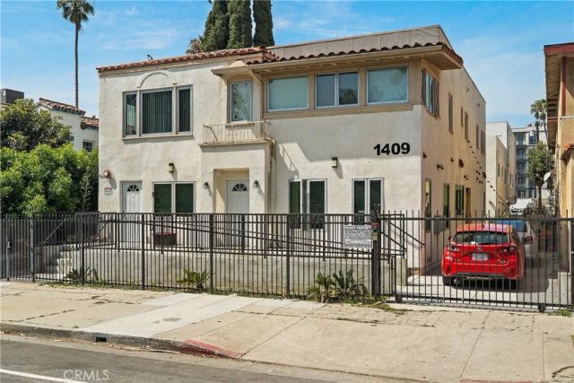 1409 N Hobart, Los Angeles, CA 90027