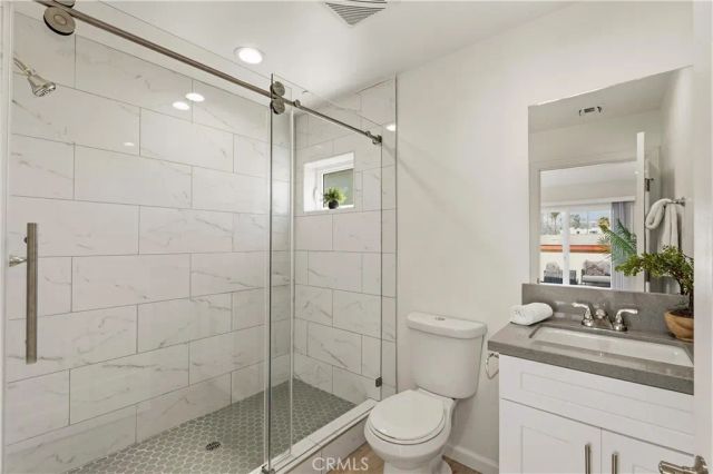 1409 N Hobart, Los Angeles, CA 90027