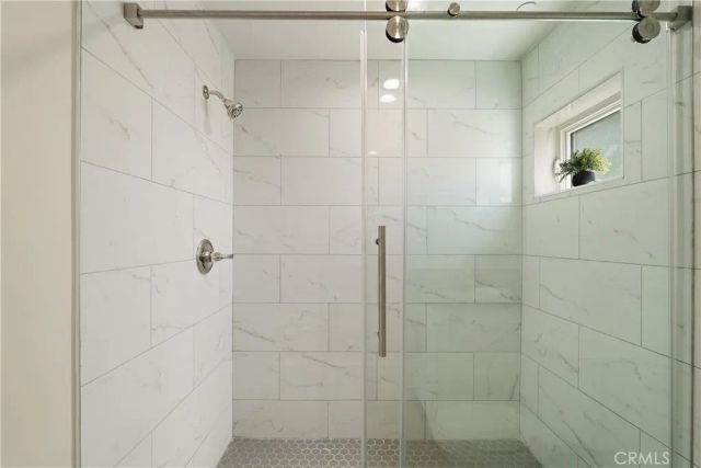 1409 N Hobart, Los Angeles, CA 90027