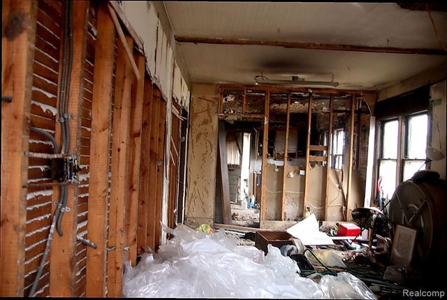 17138 Eureka Street, Hamtramck, MI 48212