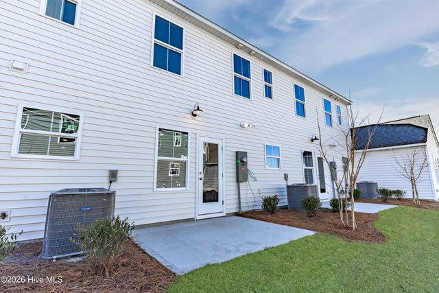57 W Pioneer Way 109, Hampstead, NC 28443