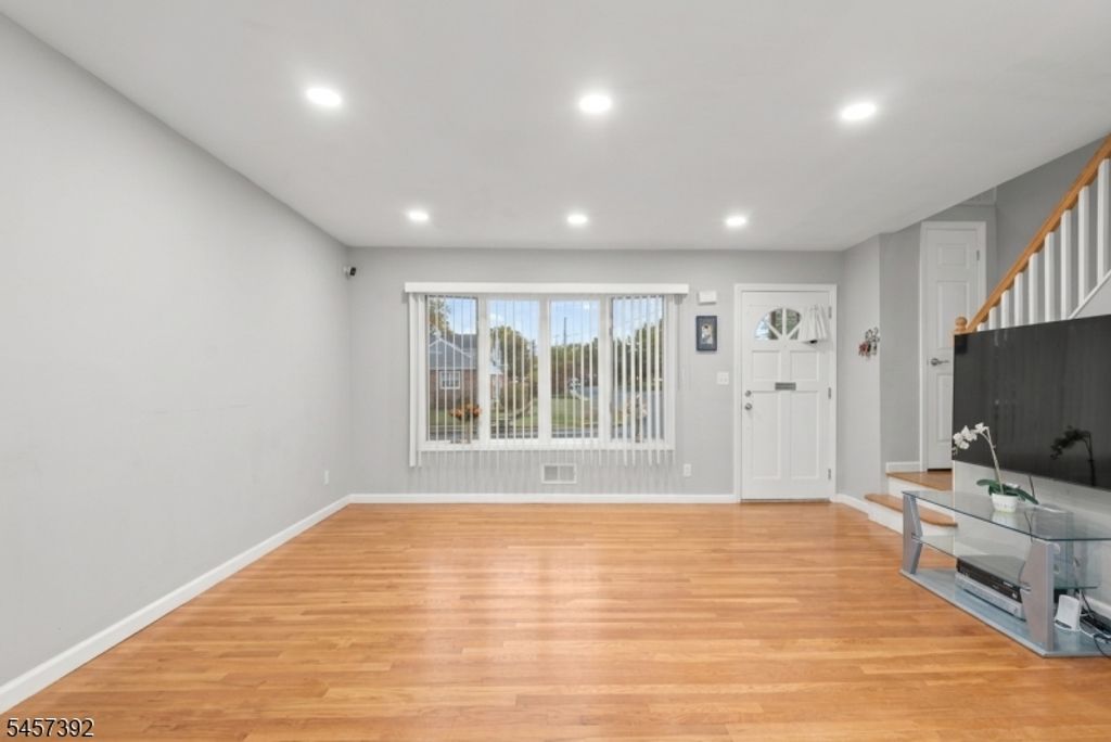 92 Anderson Ave, Totowa Boro, NJ 07512 — photo 5