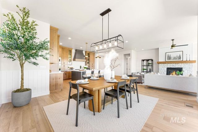 7175 W Waxwing Dr, Boise, ID 83714