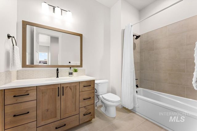 7175 W Waxwing Dr, Boise, ID 83714