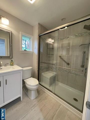 50 Knollwood Drive, Paramus, NJ 07652