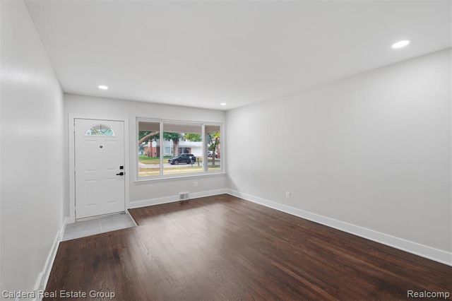 20291 Lacrosse Avenue, Southfield, MI 48076