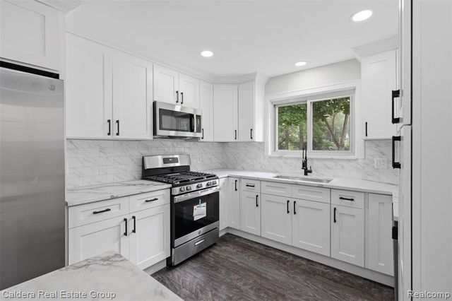 20291 Lacrosse Avenue, Southfield, MI 48076