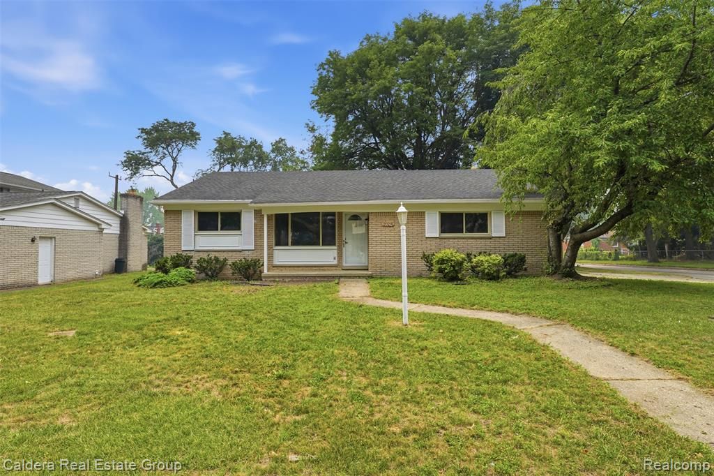 20291 Lacrosse Avenue, Southfield, MI 48076