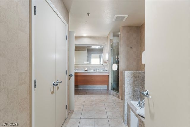 211 East Flamingo Road 1411, Las Vegas, NV 89169