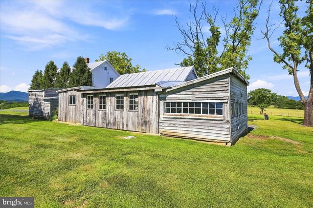 625 RIVERBEND RD, Stanley, VA 22851