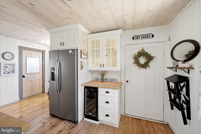 625 RIVERBEND RD, Stanley, VA 22851