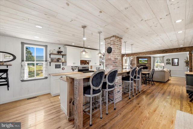 625 RIVERBEND RD, Stanley, VA 22851