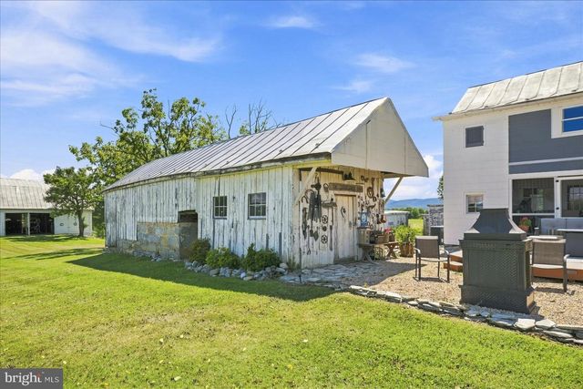 625 RIVERBEND RD, Stanley, VA 22851