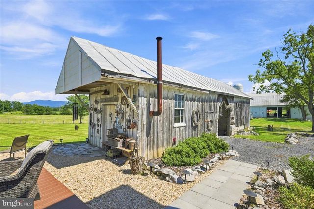 625 RIVERBEND RD, Stanley, VA 22851