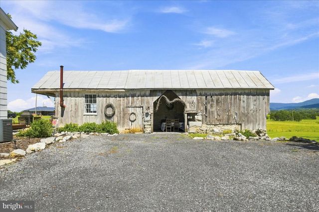625 RIVERBEND RD, Stanley, VA 22851