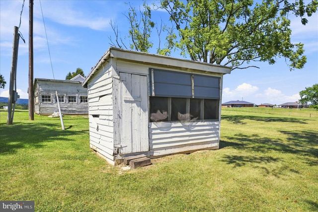 625 RIVERBEND RD, Stanley, VA 22851