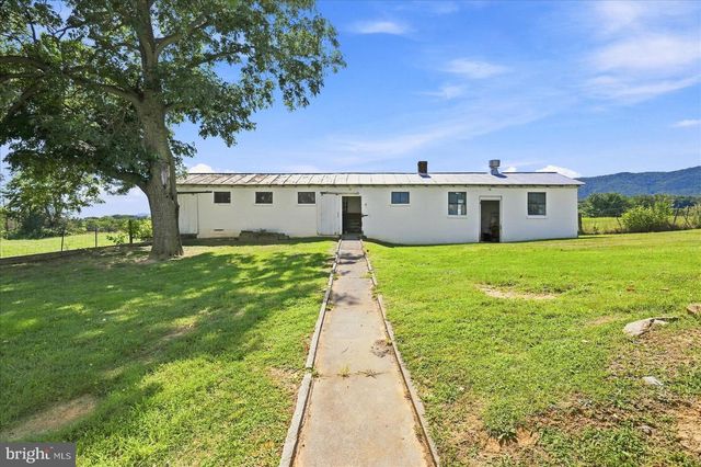625 RIVERBEND RD, Stanley, VA 22851