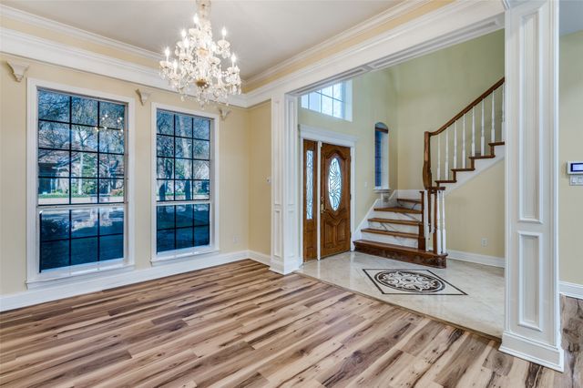 8720 Racquet Club Drive, Fort Worth, TX 76120