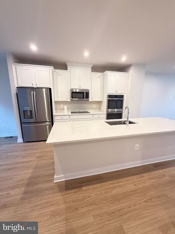 2108 ACADIA RD, Herndon, VA 20170