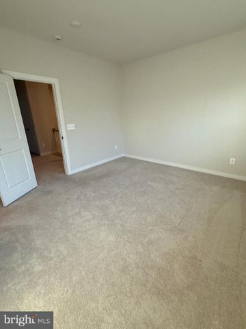 2108 ACADIA RD, Herndon, VA 20170