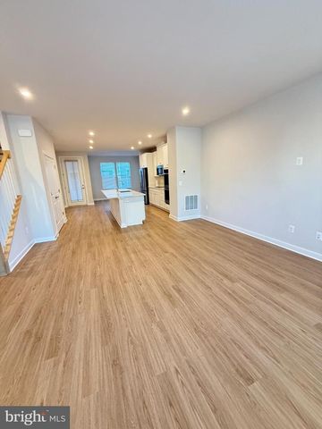 2108 ACADIA RD, Herndon, VA 20170