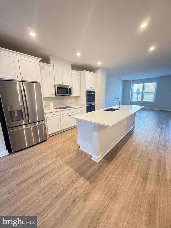 2108 ACADIA RD, Herndon, VA 20170