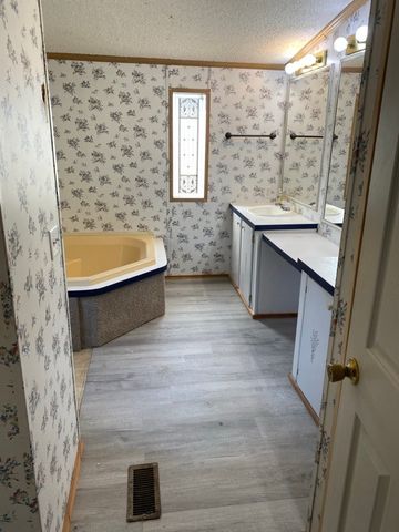 265 Private Road 2633, Lamar, AR 72846