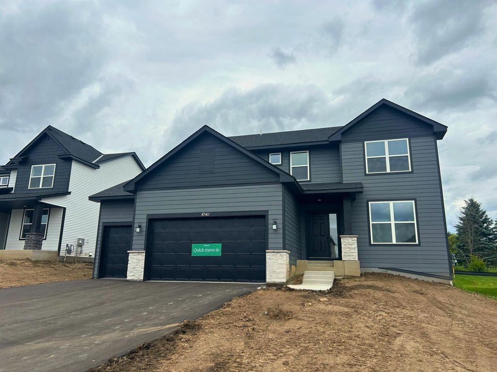 8740 Periwinkle Boulevard, Woodbury, MN 55129