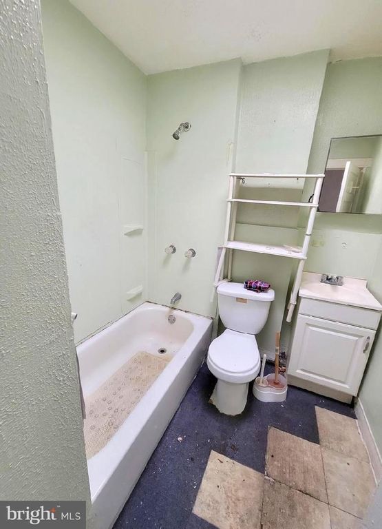 728 BARTLETT AVE, Baltimore, MD 21218