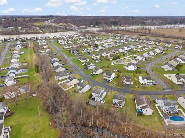 47 Silversides, Van Buren, NY 13027