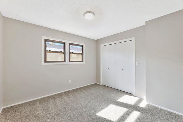 919 S Cypress St, Wichita, KS 67207