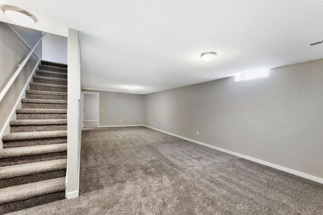 919 S Cypress St, Wichita, KS 67207