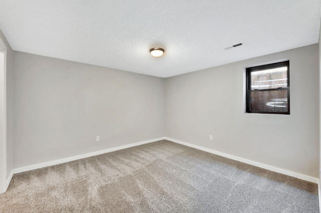 919 S Cypress St, Wichita, KS 67207