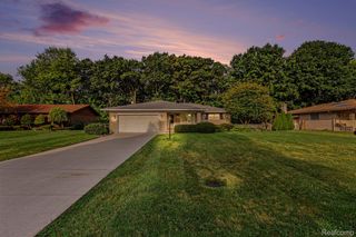 50731 W Shamrock W Street, Chesterfield Township, MI 48047