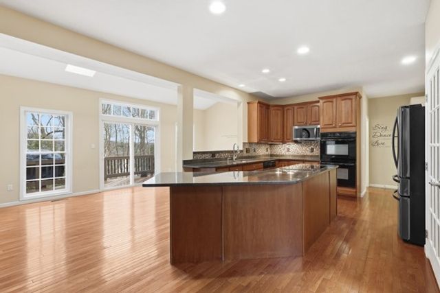 2338 Nicholson Road, Franklin Park, PA 15143