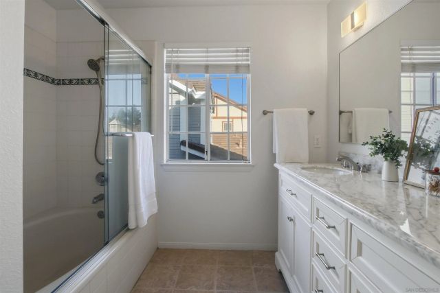 988 Rose Arbor Dr, San Marcos, CA 92078