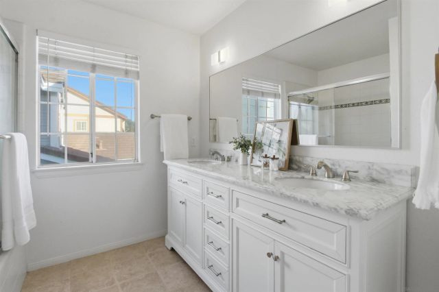 988 Rose Arbor Dr, San Marcos, CA 92078