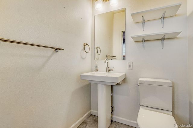 1890 W 32nd Avenue, Denver, CO 80211