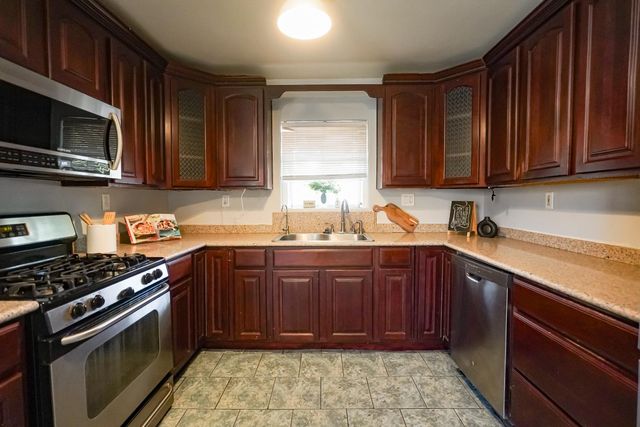 1938 Chelsea, Modesto, CA 95350