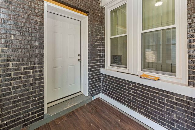 7651 S Cregier Avenue, Chicago, IL 60649