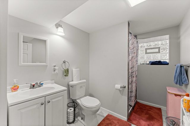 7651 S Cregier Avenue, Chicago, IL 60649