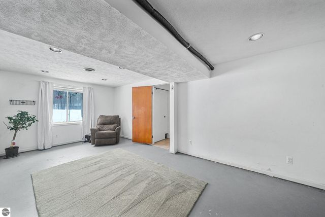 1967 Black Bark Lane, Traverse City, MI 49696