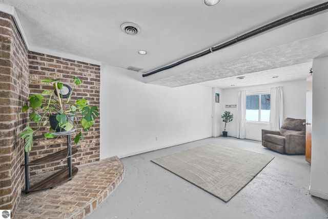 1967 Black Bark Lane, Traverse City, MI 49696